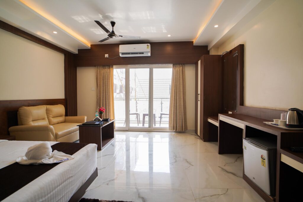 royal feeling luxury resort in mandarmani DSC08433