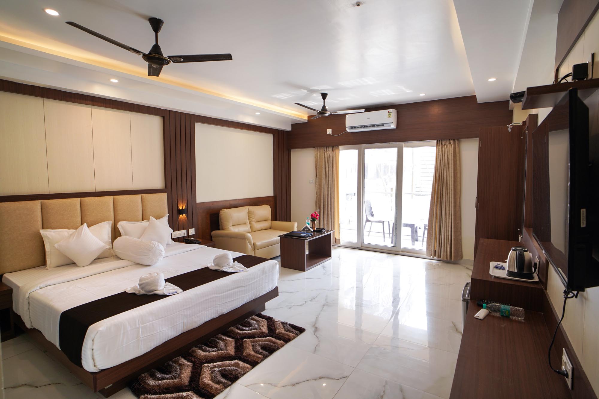 Super Deluxe Room